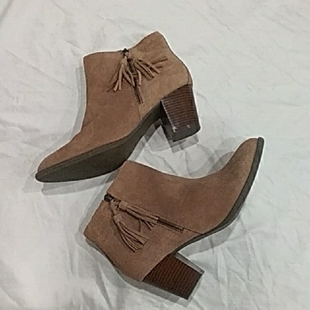 Taupe Suede Tassel Ankle Booties - Women’s Fashion Booties